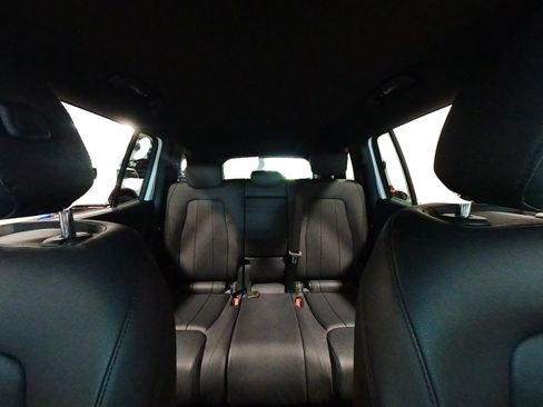 Used 2020 Mercedes-Benz GLB 250 4MATIC image 43