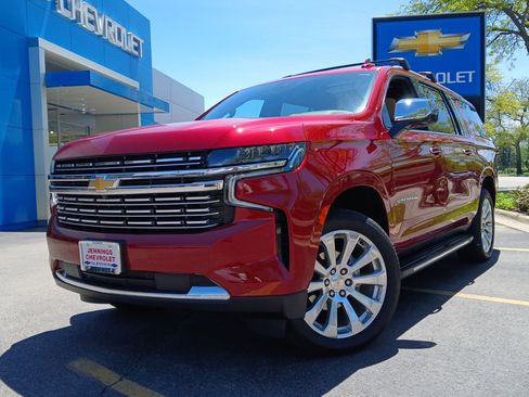 Used 2024 Chevrolet Suburban Premier AWD/4WD image 33