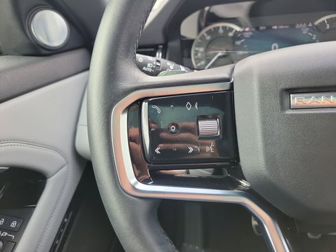 Used 2023 Land Rover Range Rover Evoque R-Dynamic SE image 21