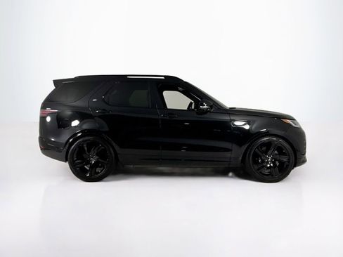 Used 2024 Land Rover Discovery Metropolitan Edition AWD/4WD image 6