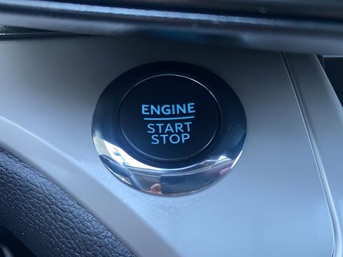 Used 2022 Ford Explorer XLT image 51