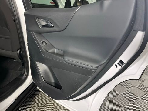 Used 2026 Chevrolet Equinox LT image 29