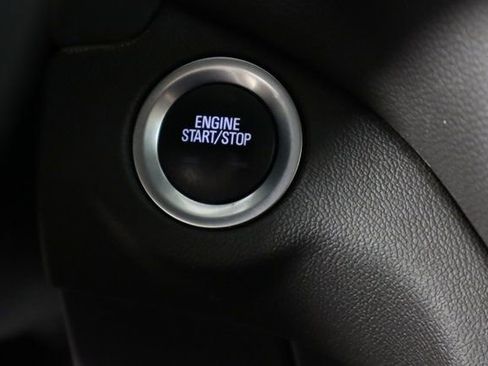 Used 2024 Chevrolet Equinox LT image 38