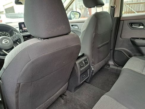 Used 2023 Nissan Rogue SV image 22