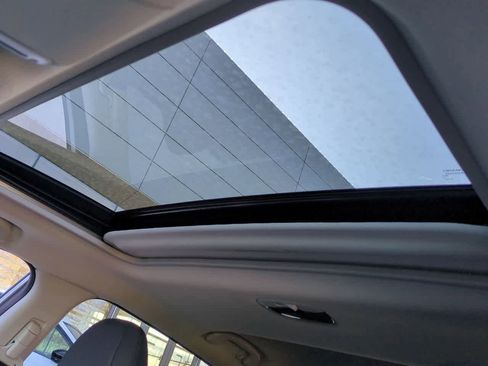 Used 2026 Subaru Crosstrek 2.0i Premium AWD/4WD image 18