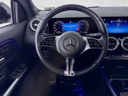Certified 2025 Mercedes-Benz GLA 250 image 5
