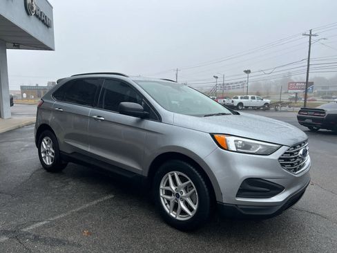 Used 2022 Ford Edge SE image 4