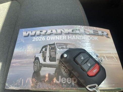 Used 2026 Jeep Wrangler Unlimited Rubicon AWD/4WD image 30