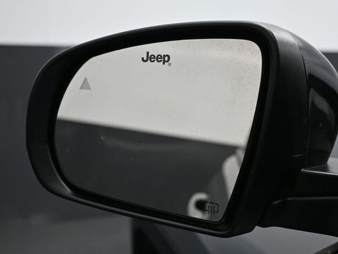 Used 2022 Jeep Compass Latitude w/ Convenience Group AWD/4WD image 9