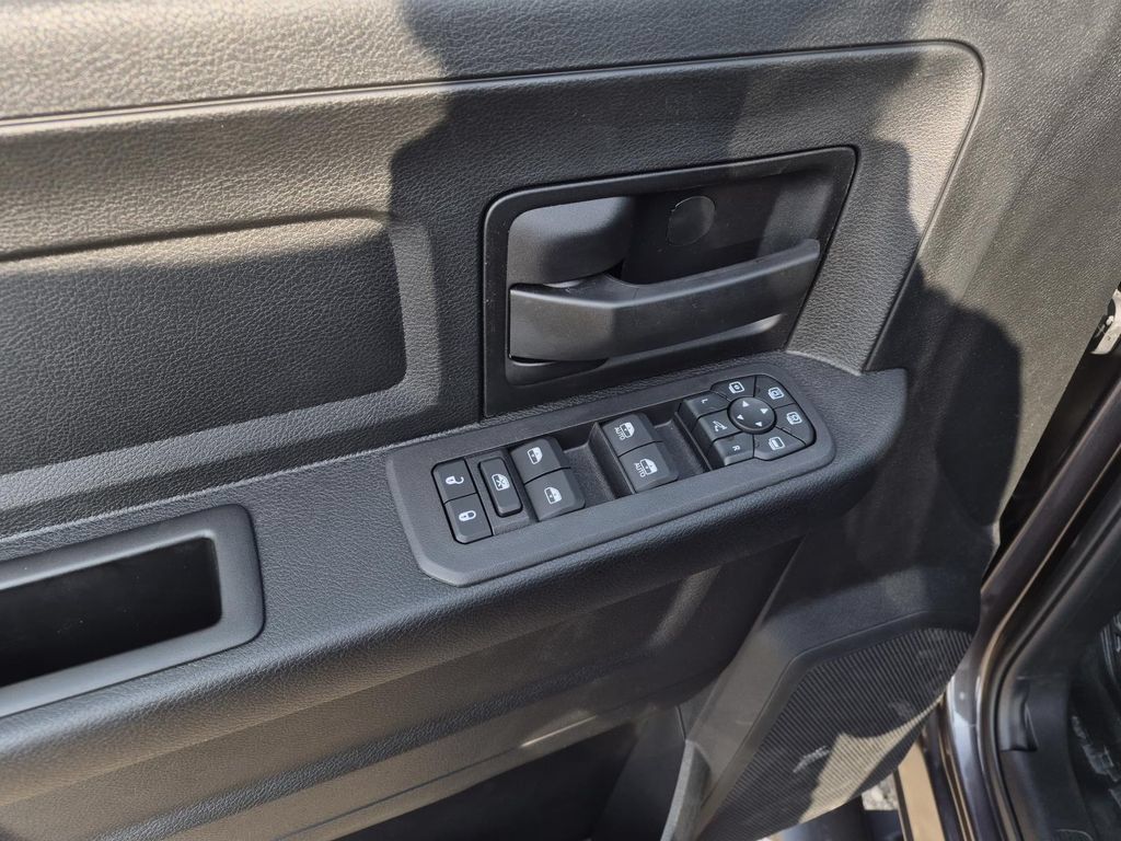 New 2026 RAM 3500 Tradesman AWD/4WD image 10