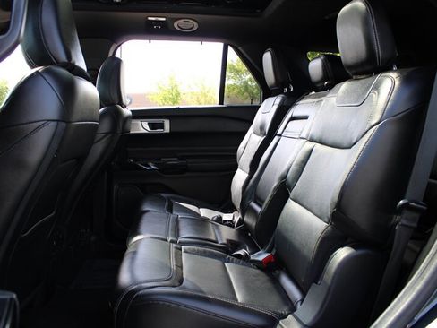 Used 2022 Ford Explorer ST w/ Equipment Group 401A AWD/4WD image 31