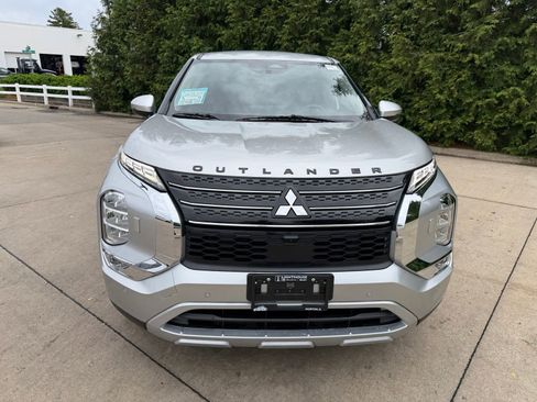 Used 2022 Mitsubishi Outlander SE AWD/4WD image 6