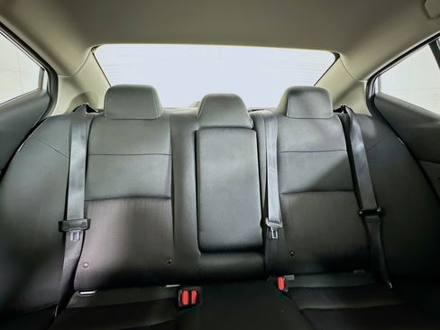 Used 2024 Nissan Altima 2.5 SV FWD image 30