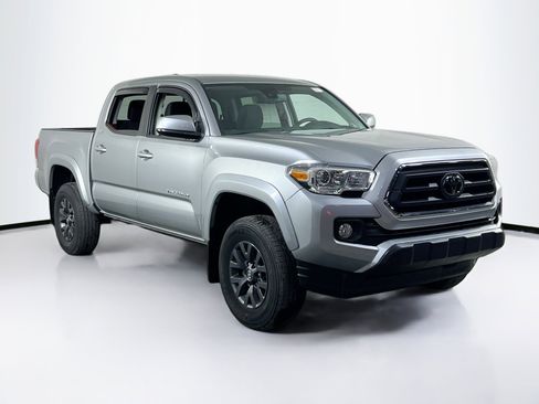 Used 2023 Toyota Tacoma SR5 image 3