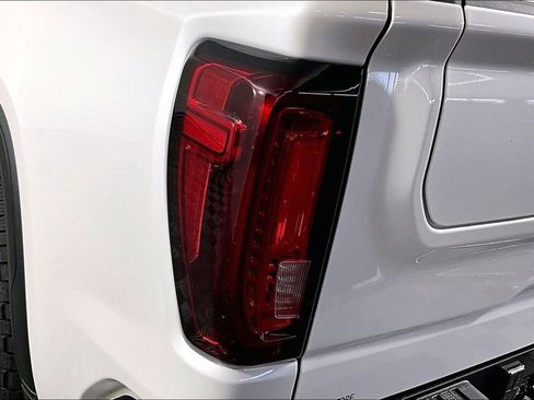 Certified 2024 GMC Sierra 1500 Denali w/ Denali Reserve Package AWD/4WD image 23