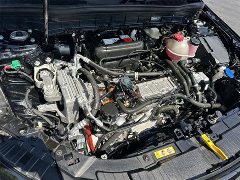 Used 2023 Mercedes-Benz EQB 250+ w/ Exclusive Package image 9