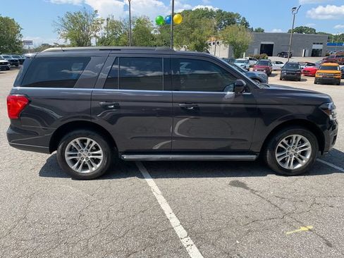 Used 2022 Ford Expedition XLT AWD/4WD image 4