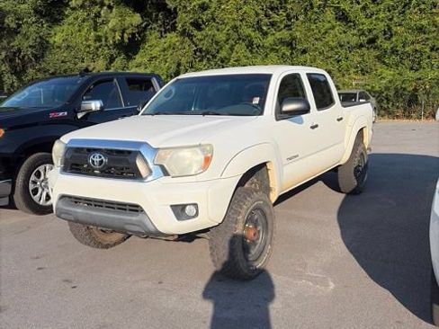 Used 2014 Toyota Tacoma 4x4 Double Cab w/ SR5 Package image 1