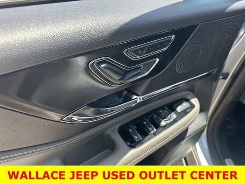 Used 2023 Lincoln Corsair FWD image 17