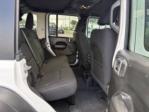 Used 2023 Jeep Wrangler Unlimited Sport AWD/4WD image 8