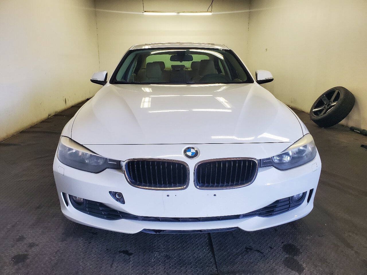 Used 2013 BMW 328i xDrive Sedan AWD/4WD image 2