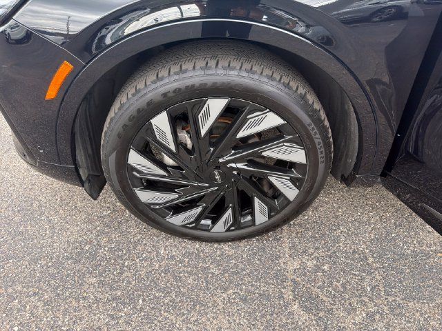 Certified 2024 Lincoln Nautilus Reserve w/ Equipment Group 202A AWD/4WD image 30