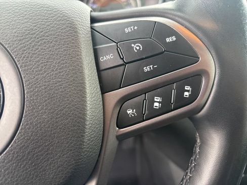 Used 2021 Jeep Cherokee Limited w/ Elite Package AWD/4WD image 30