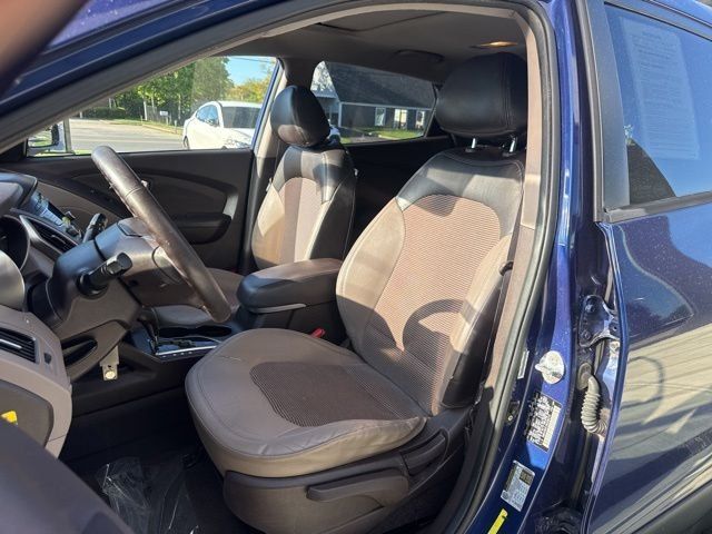 Used 2011 Hyundai Tucson GLS FWD image 10