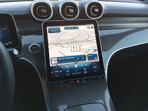 Used 2024 Mercedes-Benz GLC 300 GLC 300 image 17