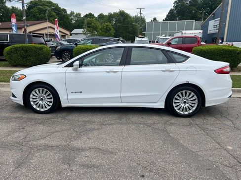 Used 2015 Ford Fusion SE FWD image 5