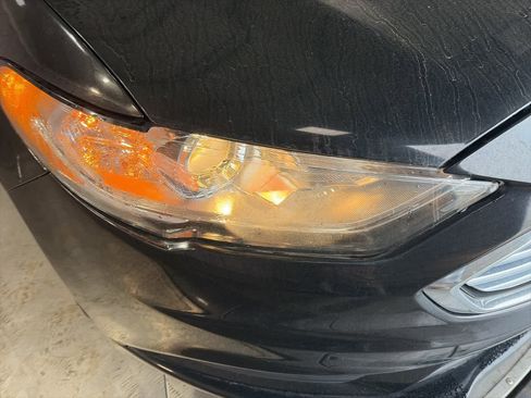 Used 2018 Ford Fusion S image 4