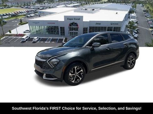 Used 2023 Kia Sportage EX image 2