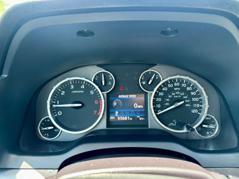 Used 2016 Toyota Tundra SR5 w/ SR5 Upgrade Package AWD/4WD image 22