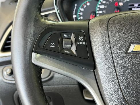 Used 2019 Chevrolet Trax LT w/ LT Convenience Package FWD image 23