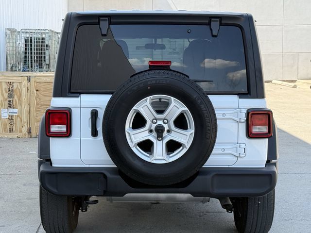 Used 2023 Jeep Wrangler Unlimited Sport AWD/4WD image 5