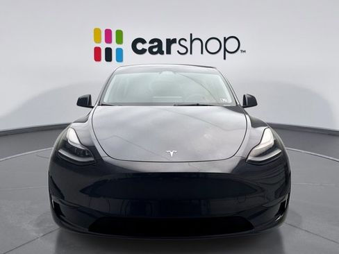Used 2024 Tesla Model Y Long Range AWD/4WD image 8