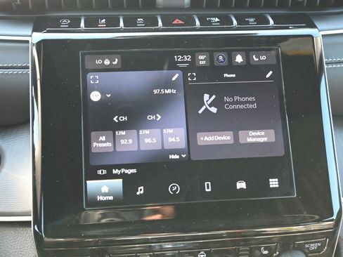 New 2025 Jeep Grand Cherokee Altitude image 15