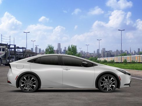 New 2026 Toyota Prius Plug-In Hybrid image 12