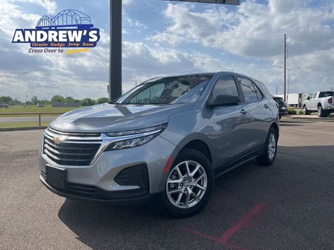 Used 2023 Chevrolet Equinox LS w/ LS Convenience Package FWD image 1