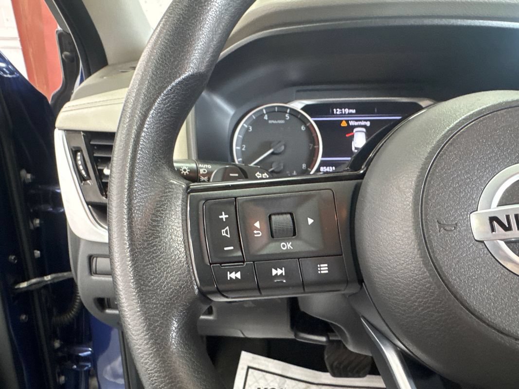 Used 2021 Nissan Rogue SV AWD/4WD image 12
