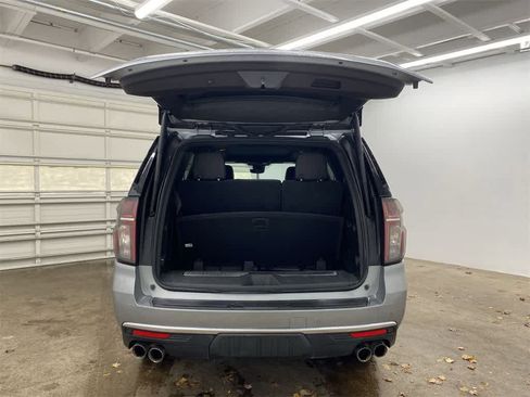 Used 2024 Chevrolet Tahoe High Country w/ Premium Package image 28