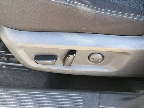 Used 2021 Nissan Rogue SV FWD image 24