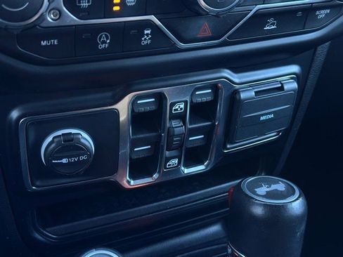 Used 2021 Jeep Wrangler Unlimited Sahara image 14