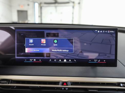 New 2026 BMW iX xDrive60 w/ Premium Package image 16