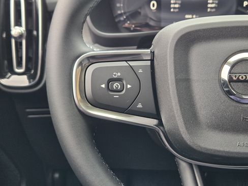 New 2026 Volvo XC40 B4 Core w/ Climate Package image 29