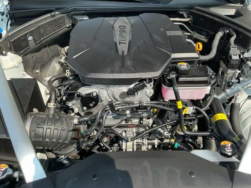 Used 2026 Genesis G70 2.5T RWD image 9