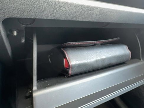 Used 2022 Toyota RAV4 XLE image 30