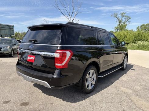 Used 2018 Ford Expedition Max XLT w/ Equipment Group 202A AWD/4WD image 8