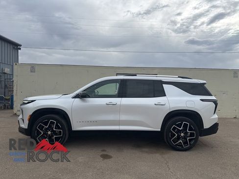 Used 2025 Chevrolet Traverse High Country w/ LPO, Floor Liner Package AWD/4WD image 8