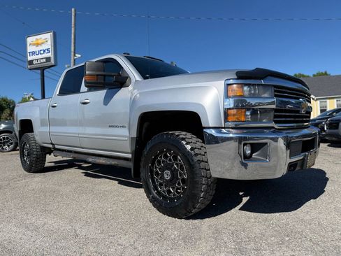 Used 2016 Chevrolet Silverado 2500 LT w/ LT Convenience Package AWD/4WD image 10